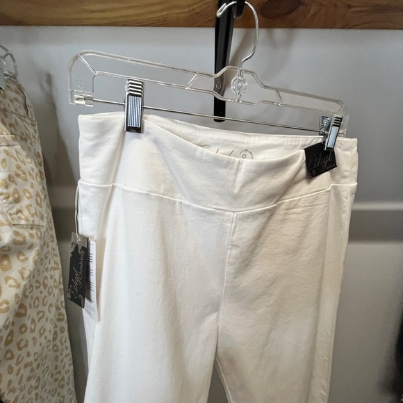 Elyse White Cropped Ankle Pants with Eyelet Detail - Picture 3 of 10